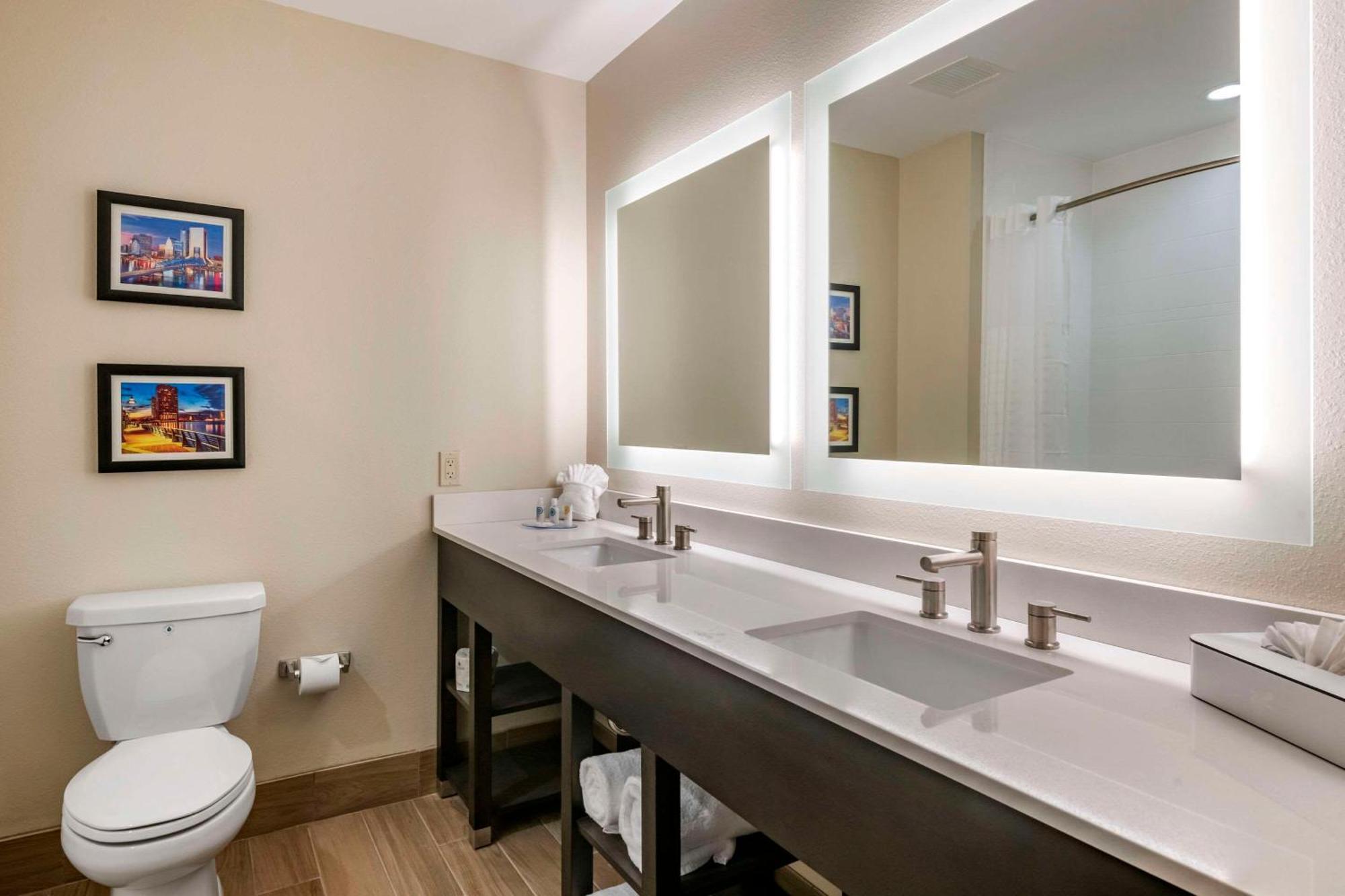 Comfort Inn & Suites Jacksonville - Orange Park Near Naval Air Station Εξωτερικό φωτογραφία