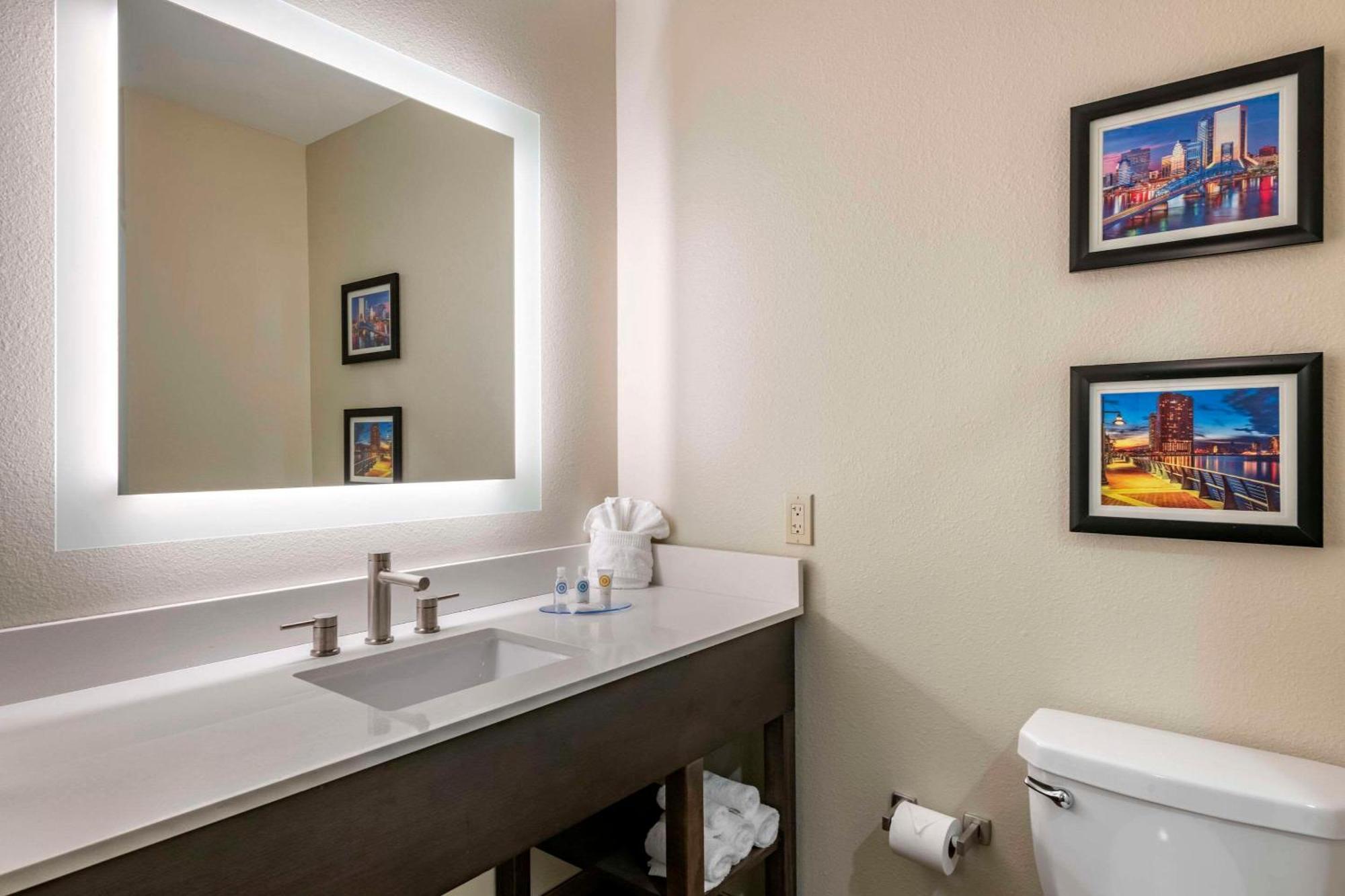 Comfort Inn & Suites Jacksonville - Orange Park Near Naval Air Station Εξωτερικό φωτογραφία